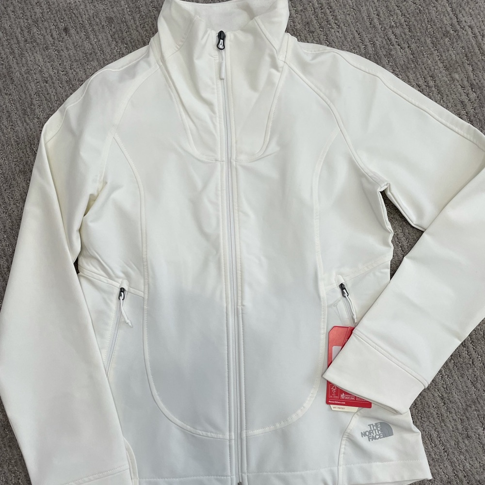 Women’s Northface Windbreaker jacket